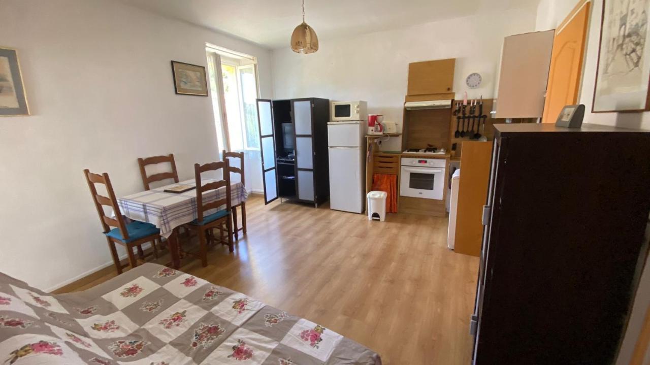 A Petricaghja Apartment Alata Exterior foto